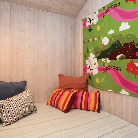 Three-bedroom In Feriehus Hjørring