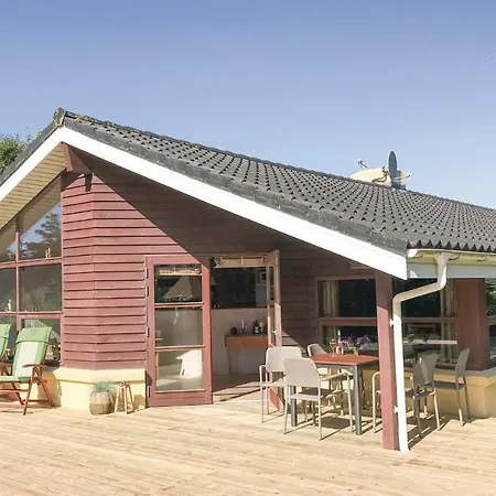 Three-bedroom In Hjørring